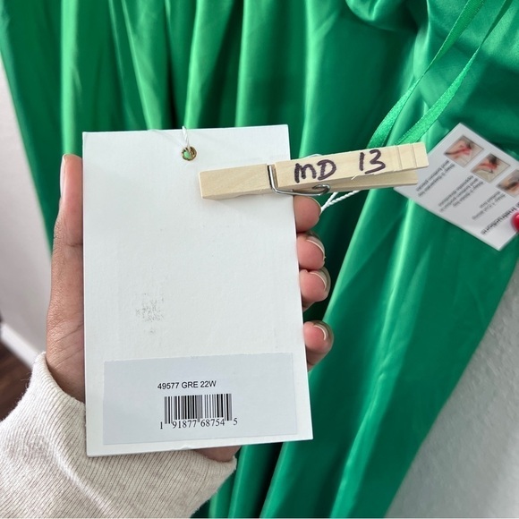 NEW $498 MAC DUGGAL 49577 FRONT TWIST KNOT SLEEVELESS HIGH LOW GOWN SIZE 22 - Picture 12 of 16